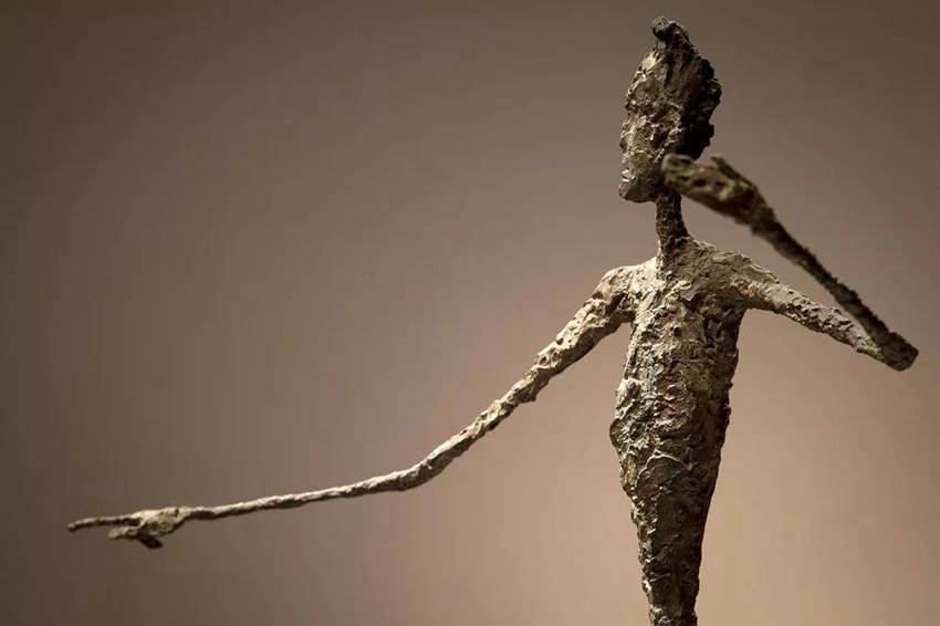 bronze sculpture by Alberto Giacometti bronze sculpture by Alberto Giacometti