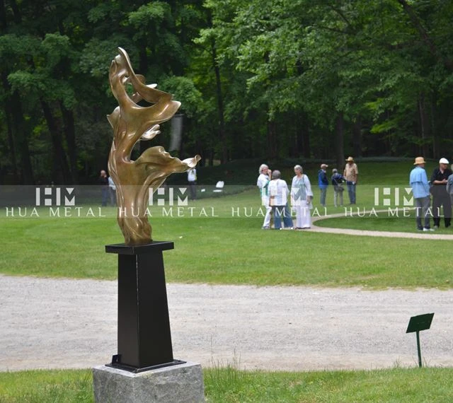 Fundición de escultura monumental de bronce